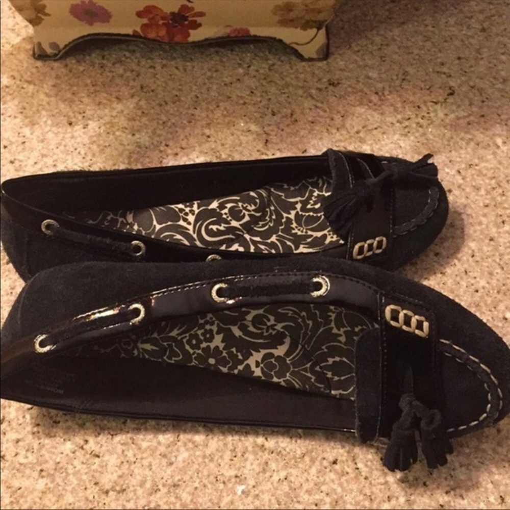 Sperry Black Suede Women's Moccasin Flats with Tassel - Picture 4 of 7
